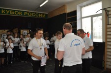 метание ножей, ,22 марта 2015 года в Москве прошло Первенство Москвы по спортивному метанию ножа среди детей до 16 лет.  