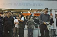 метание ножей, ,1 марта 2014 года на выставке