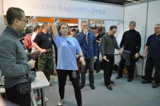 метание ножей, ,1 марта 2014 года на выставке 