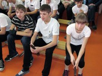 метание ножей, ,Первенство Москвы по спортивному метанию ножа среди детей до 16 лет. 16 марта 2014 года.
24 участника: 19 юношей и 5 девушек. Победители определялись в очень упорной борьбе с фантастическими совершенно результатами.
 