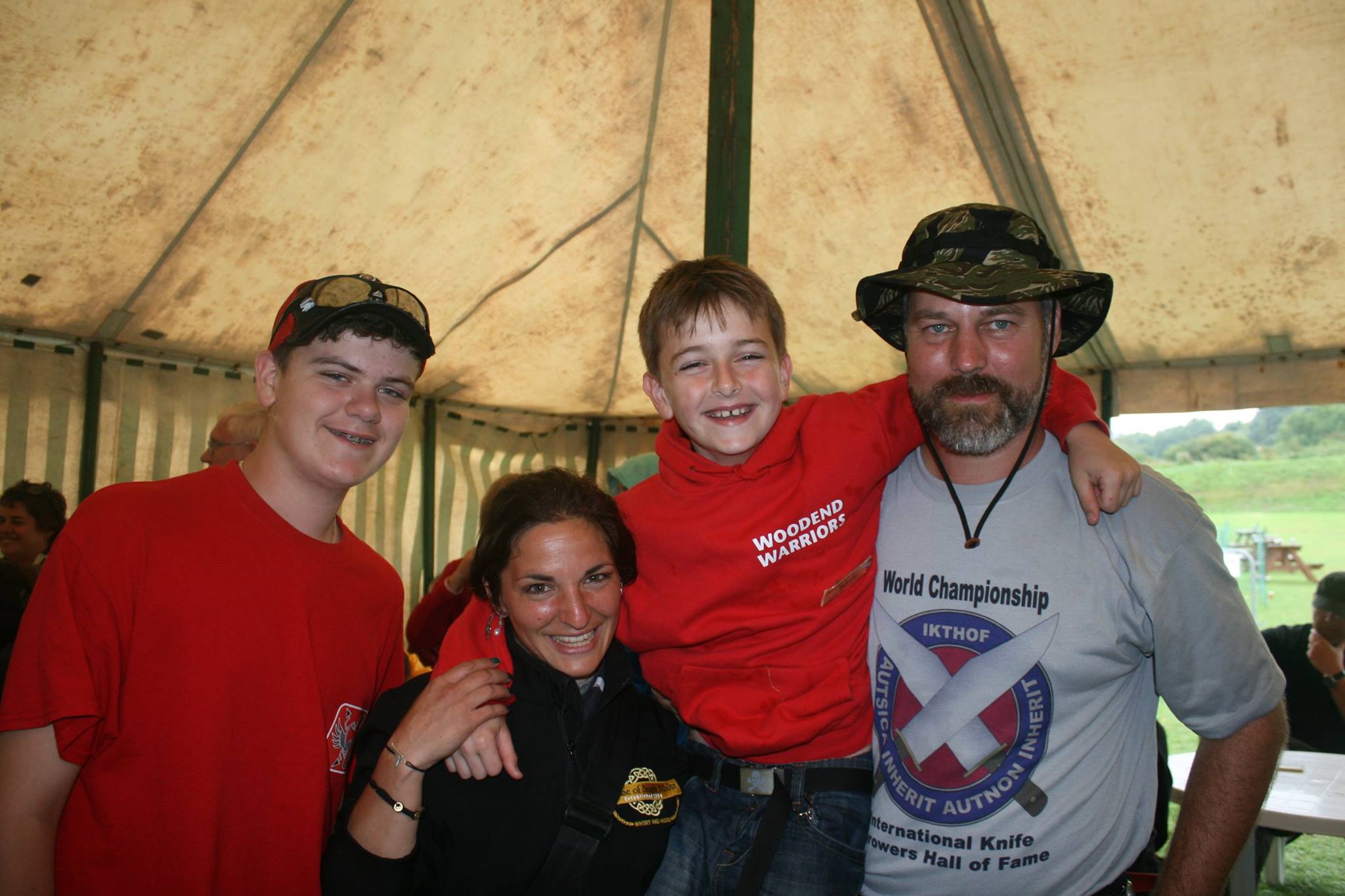 метание ножей, ,August 20-23, 2015 in Notingemshire, Great Britain, the home of Robin Hood, was held the world championship according to the European Association throwers knives and axes. The competition was attended by more than 130 athletes from 11 countries. I gathered from different sources photographs of this wonderful event. Photos Rosanna Beltracchi, Pascal Boucreux, Lynn Dakin Ball, Roland Meyer-Speicher and other 