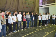 метание ножей, ,21 февраля 2015 года во Дворце спорта Авиационного завода (ул. Физкультурная,101) прошел XVII Фестиваль спортивных единоборств, посвященный Дню защитника отечества. На Фестивале были представлены такие виды спортивных единоборств, как самбо, каратэ, тхэквон-до, унифайт (метание ножа), кикбоксинг, рукопашный бой, джиу джитсу.
В рамках фестиваля проходил Открытый Областной турнир по «Универсальному бою»  упражнение «Спортивное метание ножа». Фото Громов Сергей 