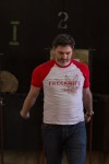 метание ножей, ,26-27 марта в Москве прошел Чемпионат Москвы по спортивному метанию ножа по правилам федерации Универсального боя. Всего было более 40 метателей.
Борьба получилась необычайно упорной, судьба сразу нескольких наград была определена при равном количестве набранных очков по последней серии. Предлагаю фотографии прошедшего турнира от Анны Кортуновой. 