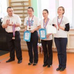 метание ножей, ,26-27 марта в Москве прошел Чемпионат Москвы по спортивному метанию ножа по правилам федерации Универсального боя. Всего было более 40 метателей.
Борьба получилась необычайно упорной, судьба сразу нескольких наград была определена при равном количестве набранных очков по последней серии. Предлагаю фотографии прошедшего турнира от Анны Кортуновой. 