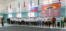 метание ножей, ,16-17 апреля 2016 года в Волгограде прошел 2 этап Кубка России по спортивному метанию ножа. В очень интересной и равной борьбе сошлись метатели из Москвы и Санкт-Петербурга, Ижевска и Нижнего Новгорода, Казани и Самары, Камышина и Волгограда.   Некоторое представление о Волгограде и соревнованиях могут передать прекрасные фото метания от Анны Кортуновой. 