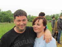 метание ножей, ,11 июня в деревне Сапегино Волоколамского района Московской области прошел интересный турнир по метанию различных предметов. Собралось 28 участников, в целом состав получился очень представительный.
Метали топоры, лопаты, ножи, гвозди, отвертки, ножницы, иглы, пластины и другие предметы. В неподвижные и качающиеся мишени.
Несколько фотографий. 