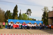 метание ножей, ,10-11 мая 2014 года в доме отдыха Космодром, недалеко от подмосковного Пушкино прошел Третий Звездный турнир по спортивному метанию ножа. 
Отличная организация: все было подготовлено отменно и соревнование доставило огромное удовольствие! А душевная атмосфера дала большой позитивный настрой участникам и зрителям!
Кроме этого, шесть стендов повысили динамику проведения соревнований . Расположение их выбрано отлично : солнце уже не будет докучать спортсменам в любое время дня.
Огромное спасибо за праздник ! 